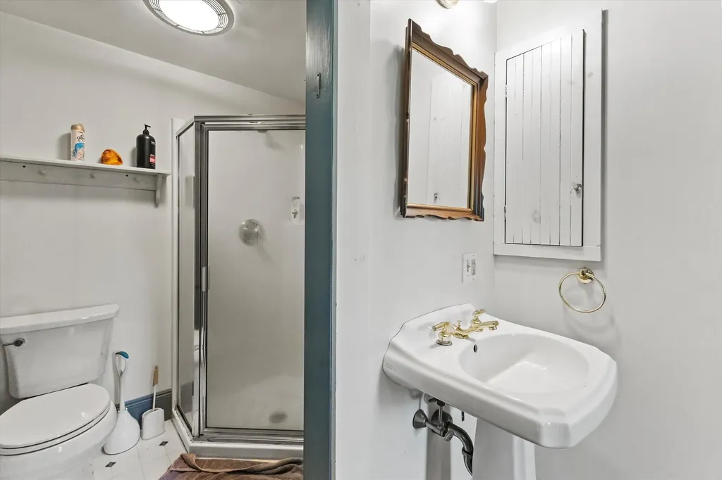 592 State Route 2 Shelburne NH 03581