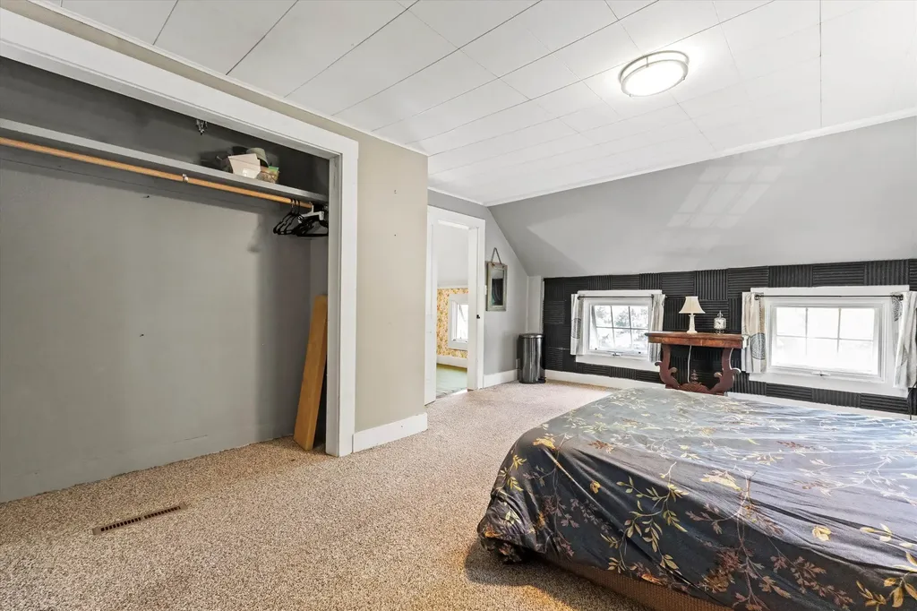 592 State Route 2 Shelburne NH 03581