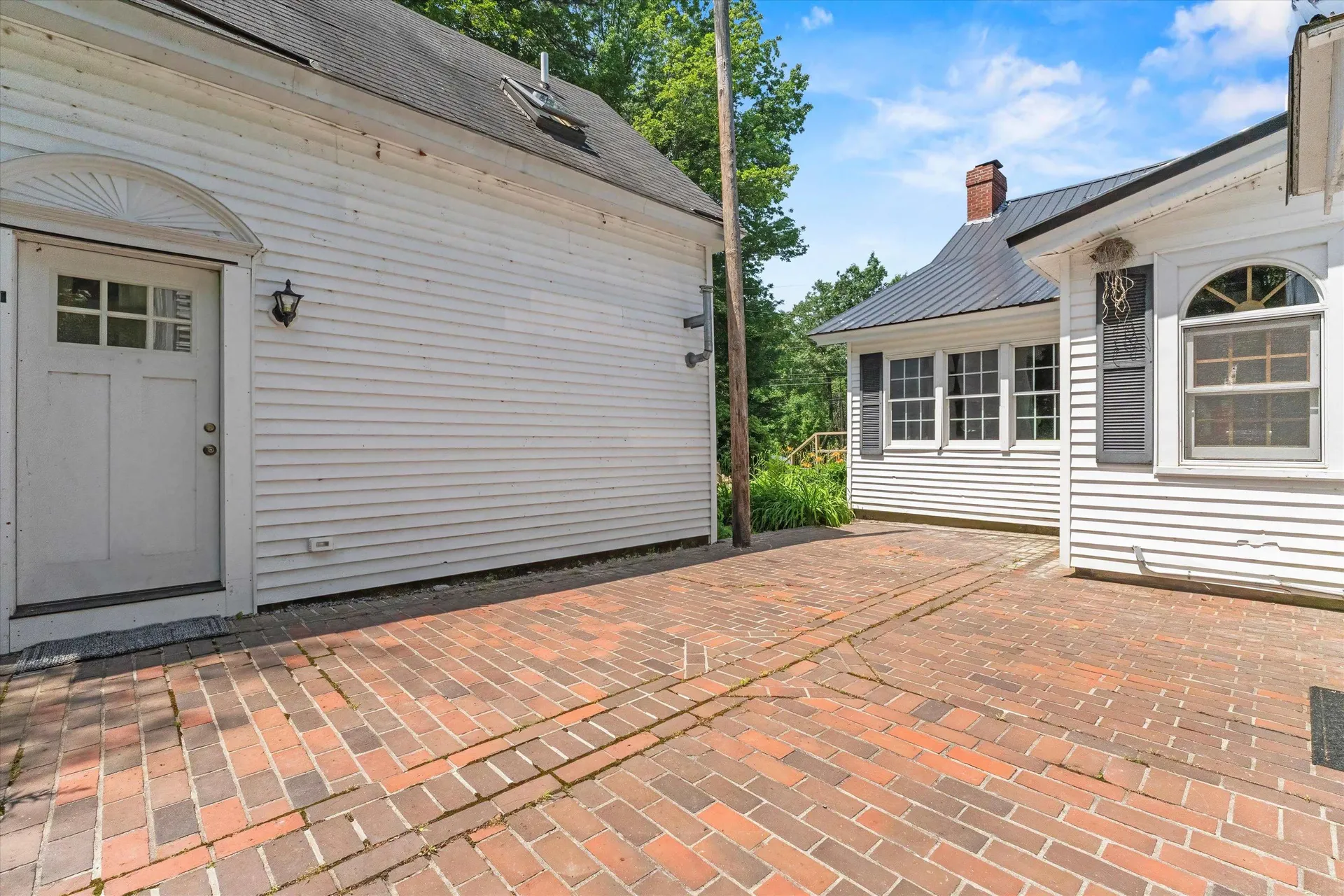 592 State Route 2 Shelburne NH 03581