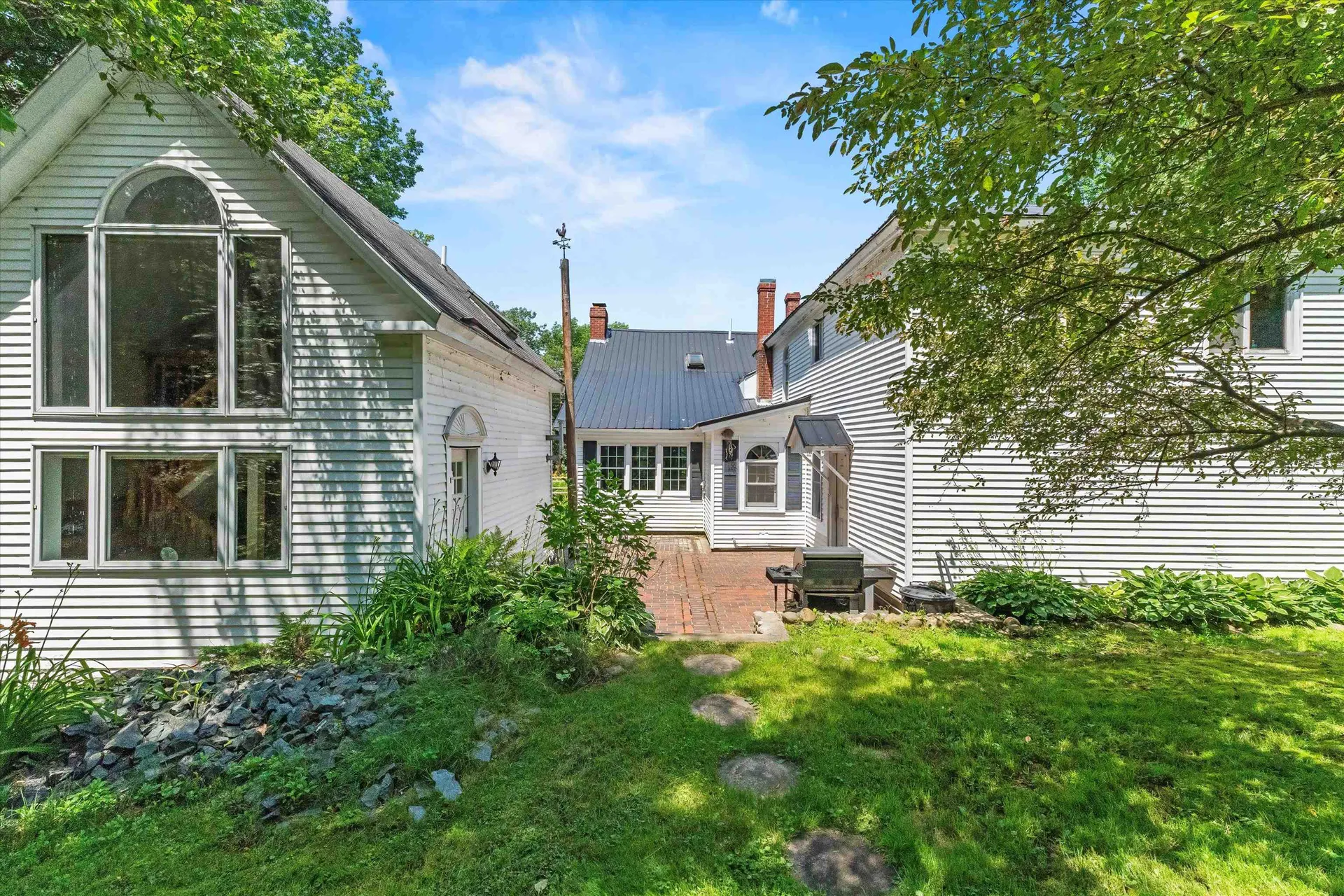 592 State Route 2 Shelburne NH 03581