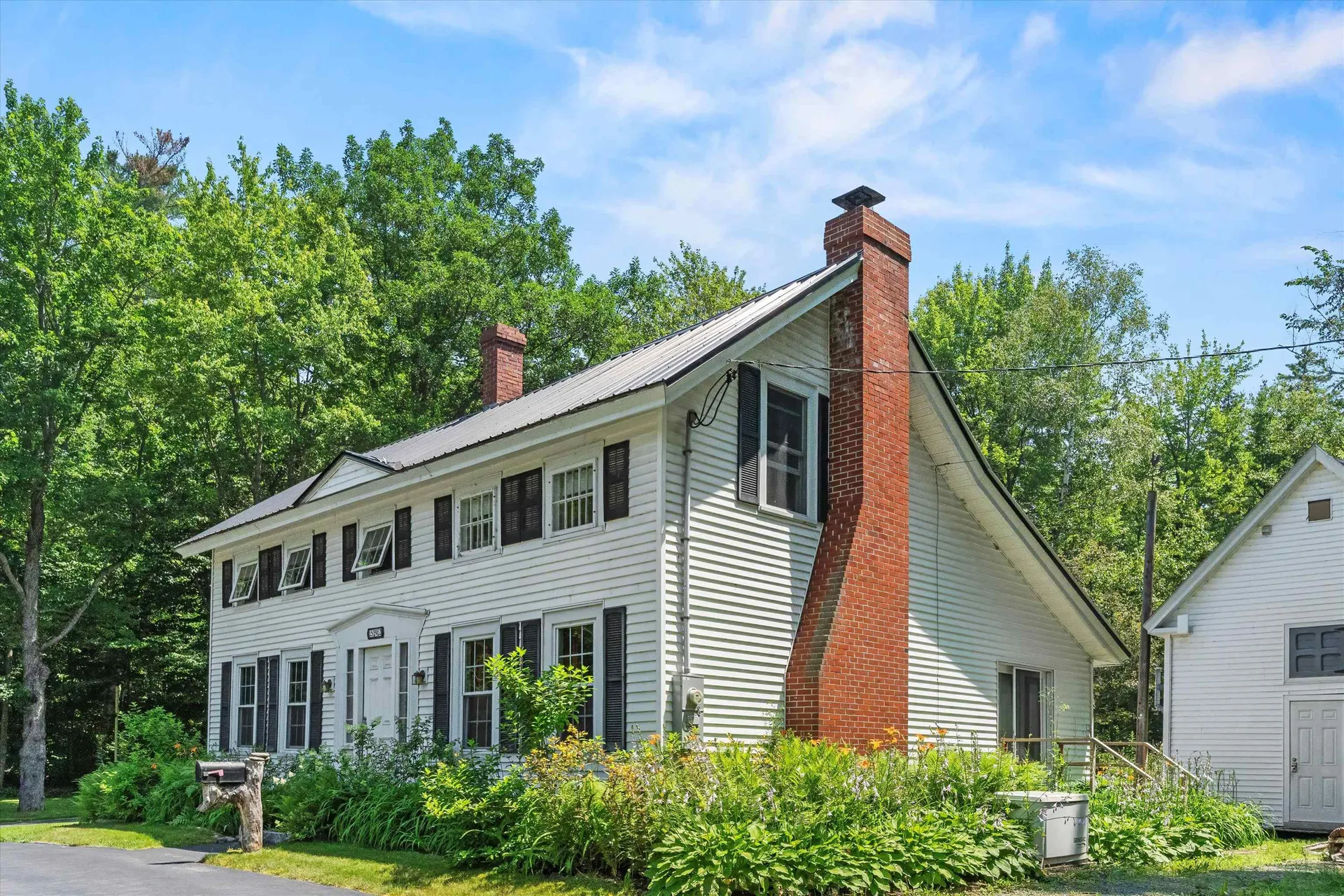 592 State Route 2 Shelburne NH 03581