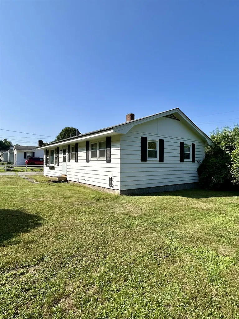6 Willow Street Walpole NH 03609