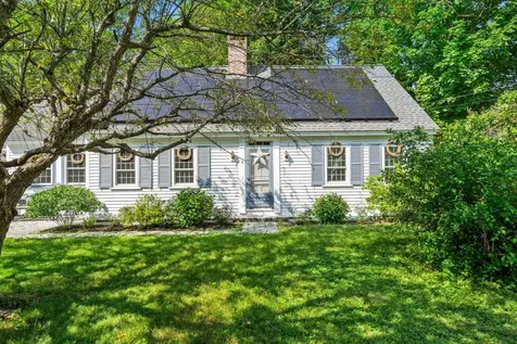 6 The Oaks Henniker NH 03242