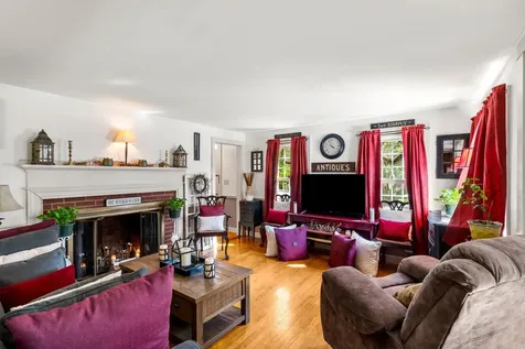 6 The Oaks Henniker NH 03242