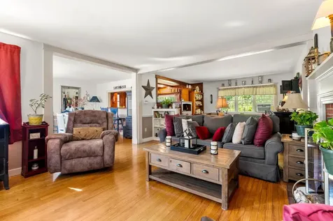 6 The Oaks Henniker NH 03242