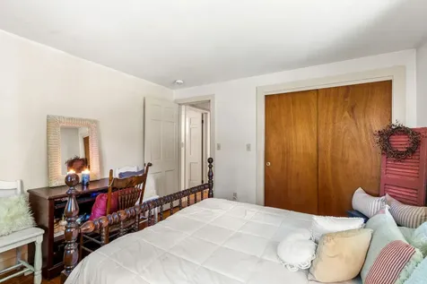6 The Oaks Henniker NH 03242