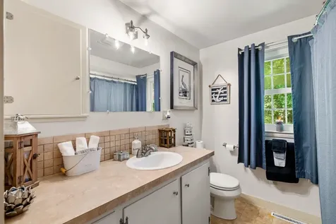 6 The Oaks Henniker NH 03242
