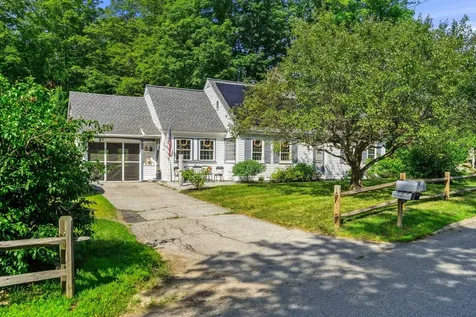 6 The Oaks Henniker NH 03242