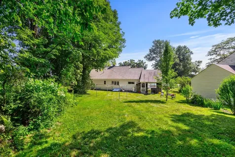 6 The Oaks Henniker NH 03242