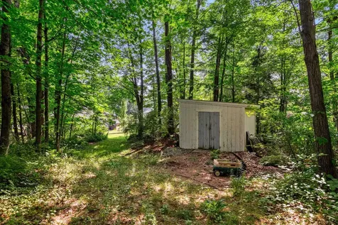 6 The Oaks Henniker NH 03242