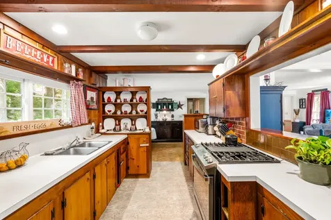 6 The Oaks Henniker NH 03242