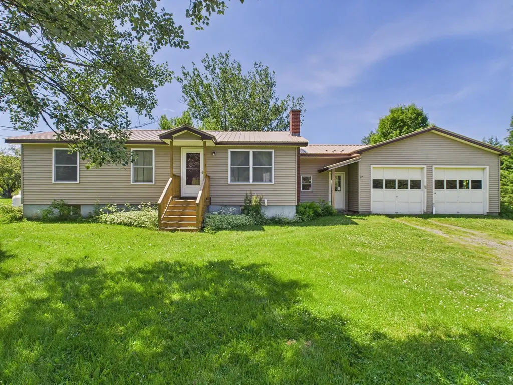 416 Nh Route 26 Colebrook NH 03576