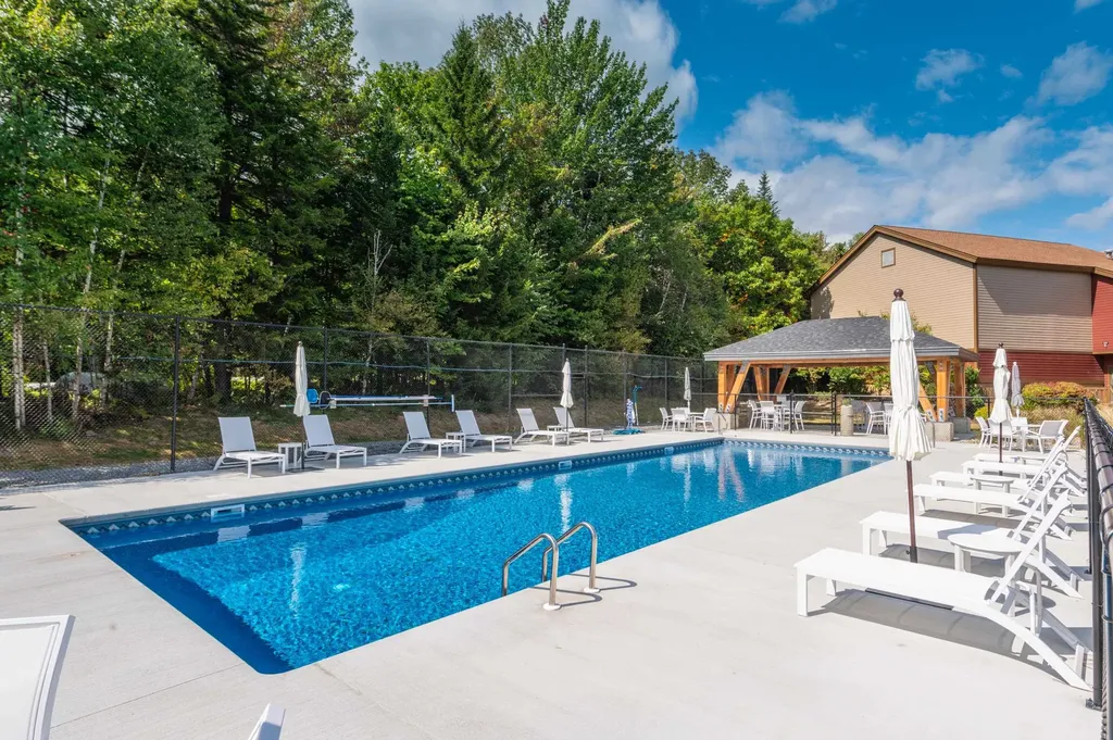33D White Oaks Loop Dover VT 05356