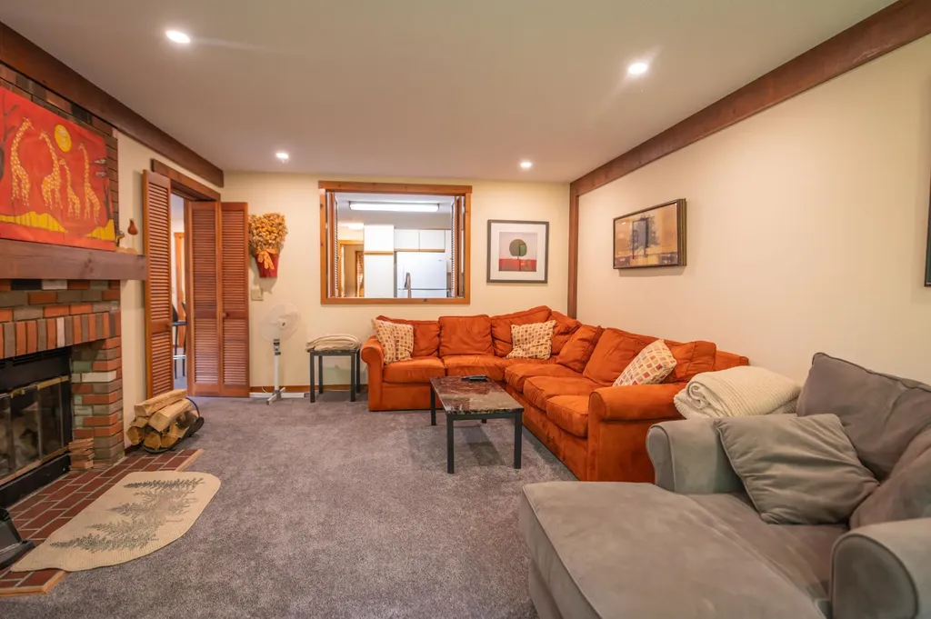 33D White Oaks Loop Dover VT 05356