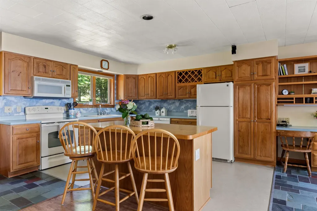 76 East Shore South Grand Isle VT 05458