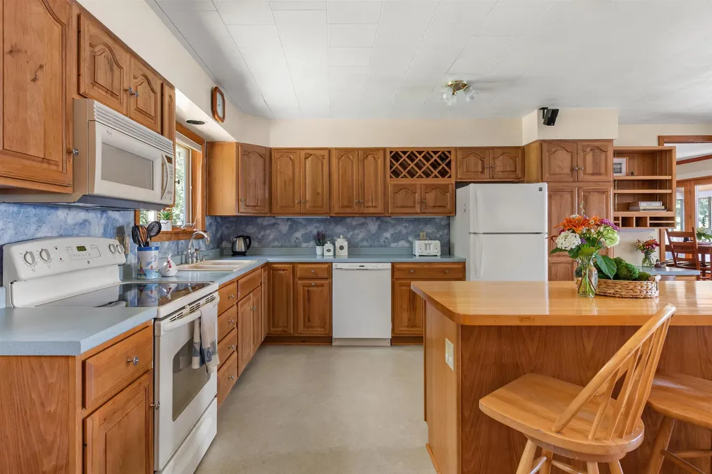 76 East Shore South Grand Isle VT 05458