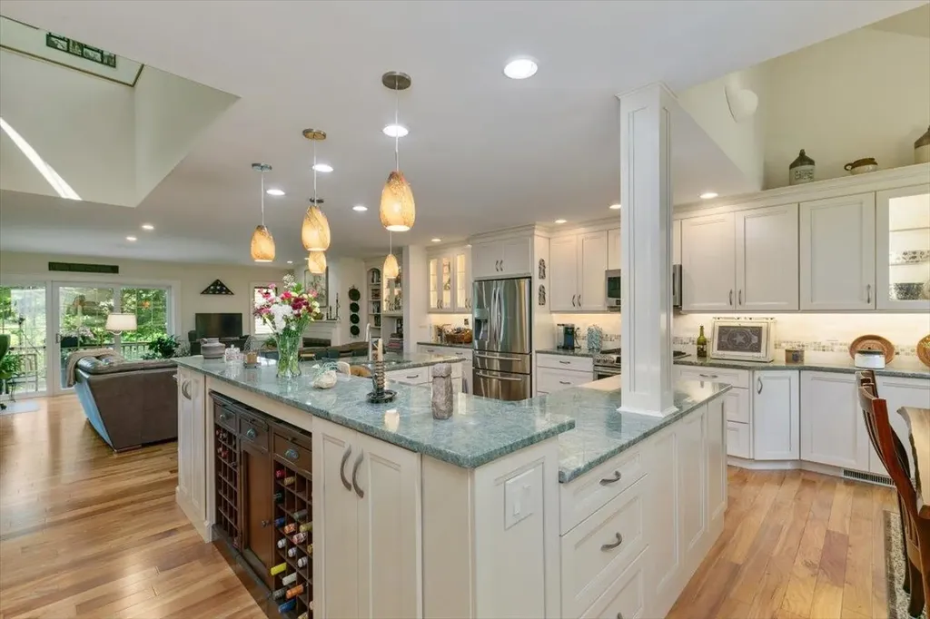 68 Peninsula Drive Stratham NH 03885