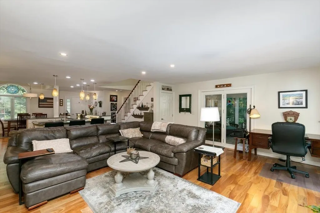 68 Peninsula Drive Stratham NH 03885