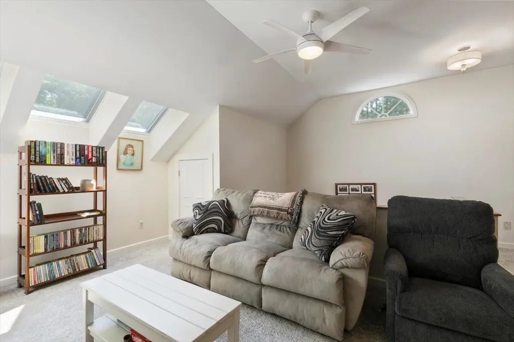 68 Peninsula Drive Stratham NH 03885