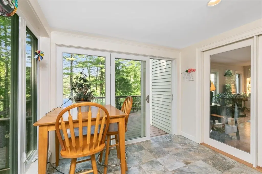 68 Peninsula Drive Stratham NH 03885