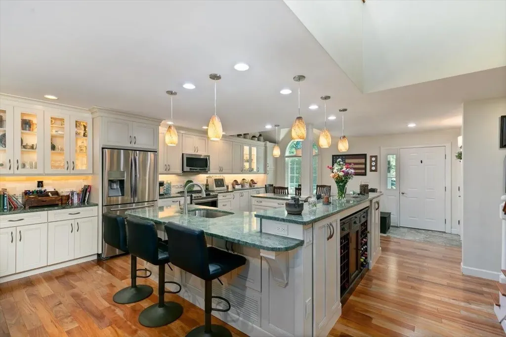 68 Peninsula Drive Stratham NH 03885