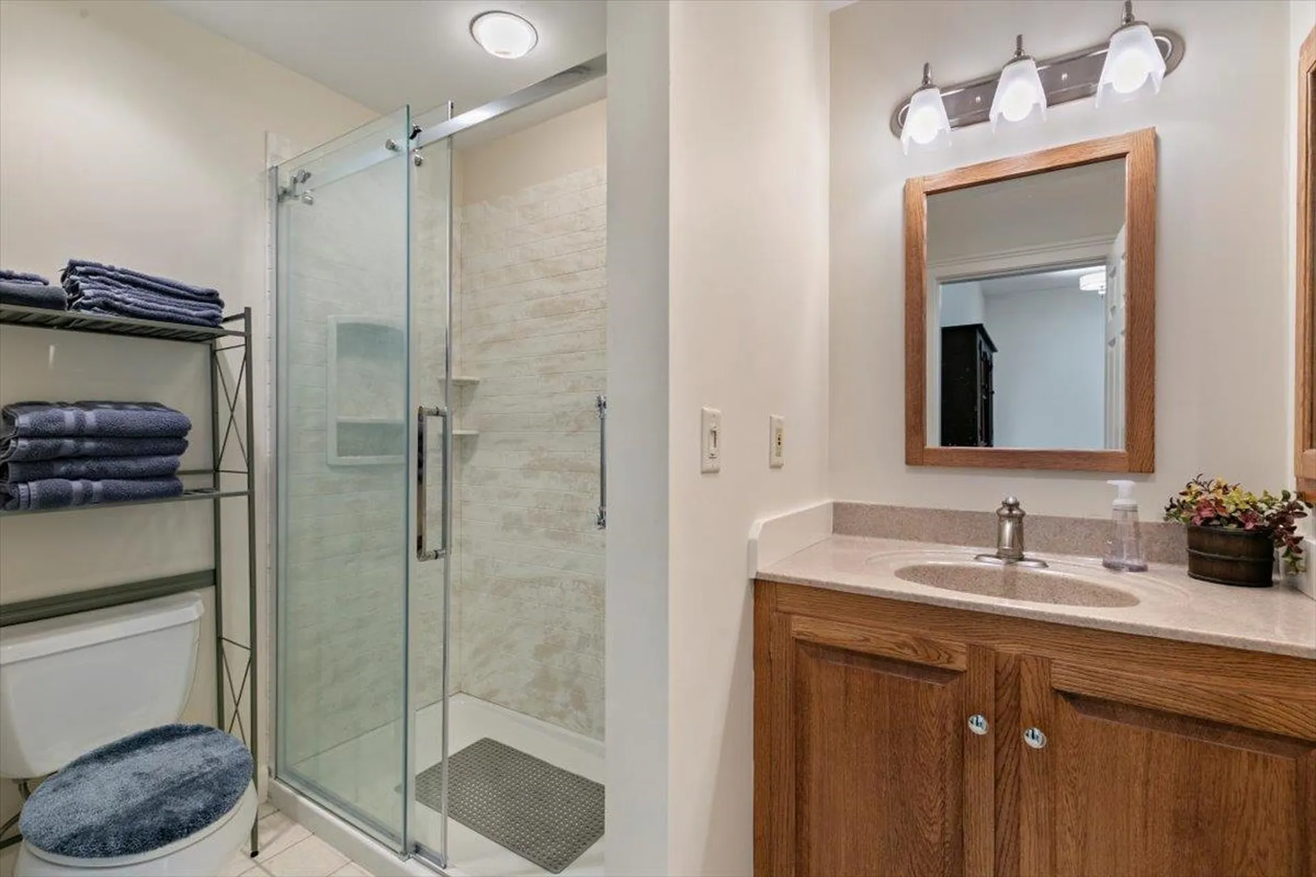 68 Peninsula Drive Stratham NH 03885