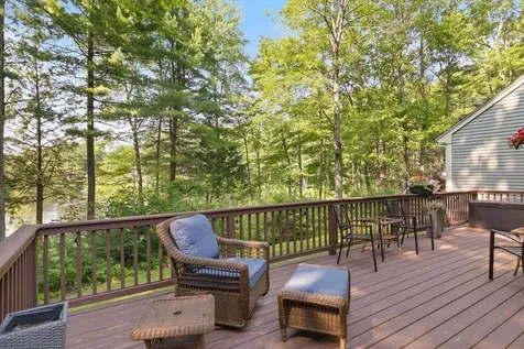 68 Peninsula Drive Stratham NH 03885