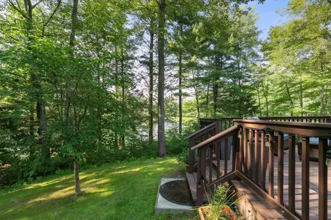 68 Peninsula Drive Stratham NH 03885