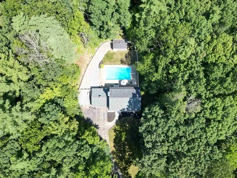 30 Hillside Road Kingston NH 03848