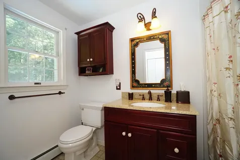 30 Hillside Road Kingston NH 03848