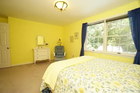 30 Hillside Road Kingston NH 03848