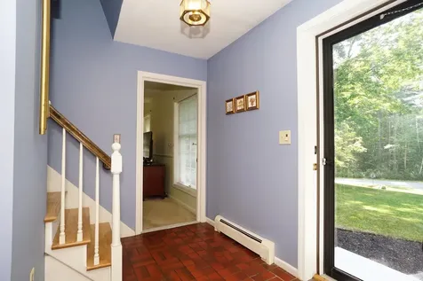 30 Hillside Road Kingston NH 03848