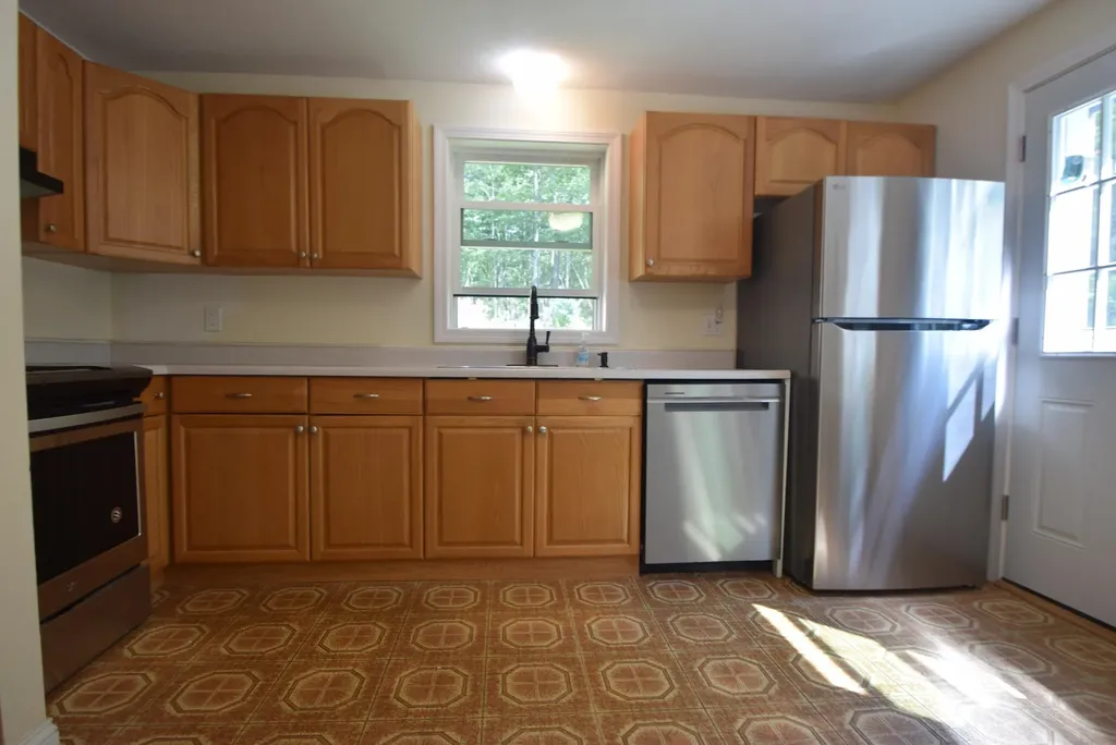 10 Howe Street Allenstown NH 03275