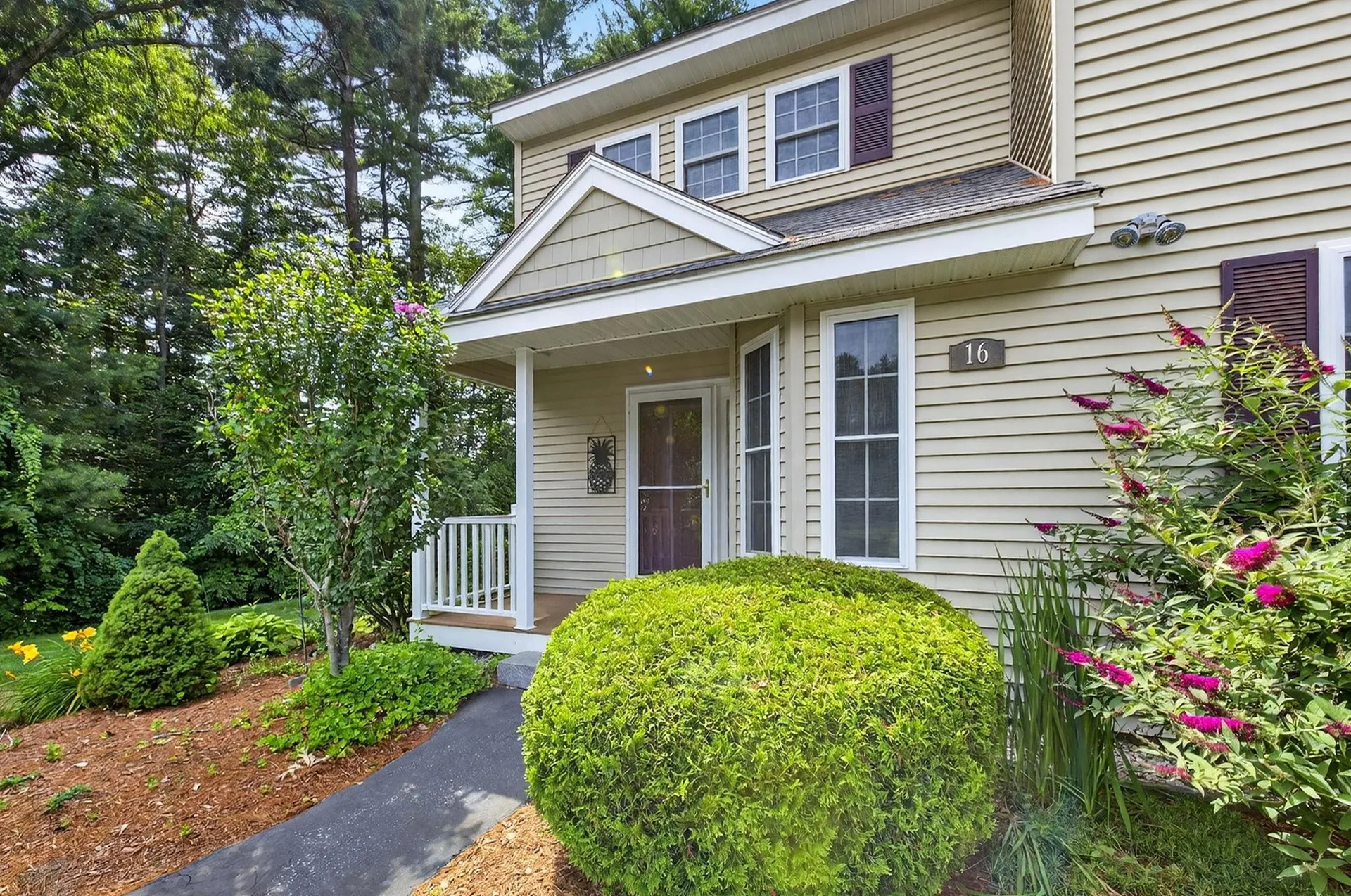 16 Penacook Terrace Merrimack NH 03054