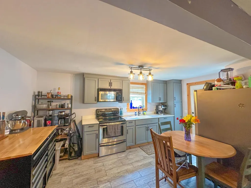 442 103 S Chester VT 05143