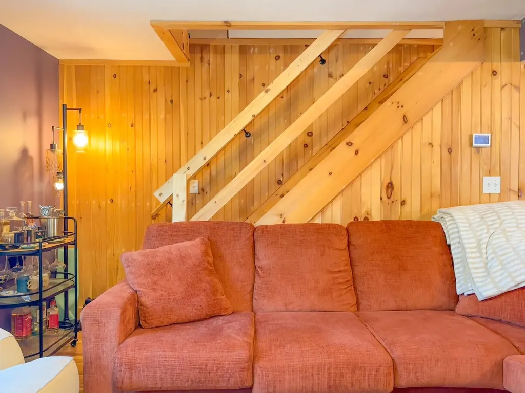 442 103 S Chester VT 05143