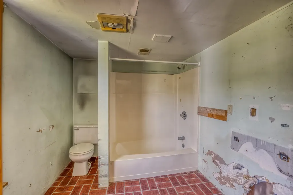 213 Route 3 N Carroll NH 03598