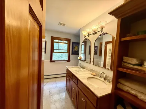 204 Meetinghouse Lane Brattleboro VT 05301