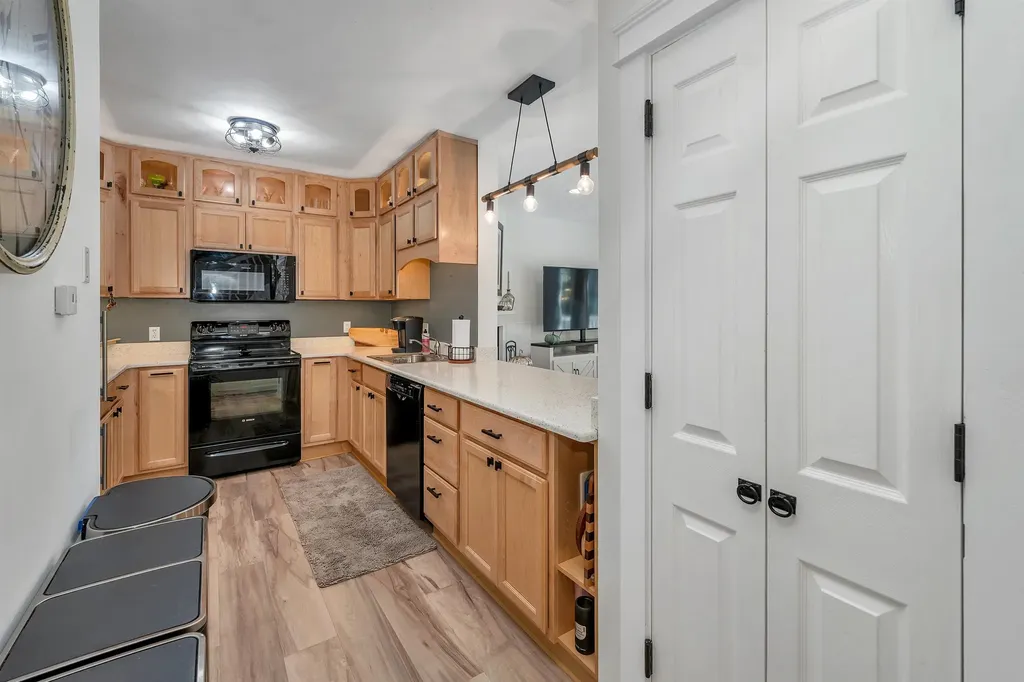 2 Farm House Lane Wolfeboro NH 03894