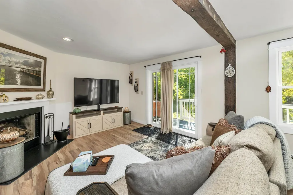 2 Farm House Lane Wolfeboro NH 03894