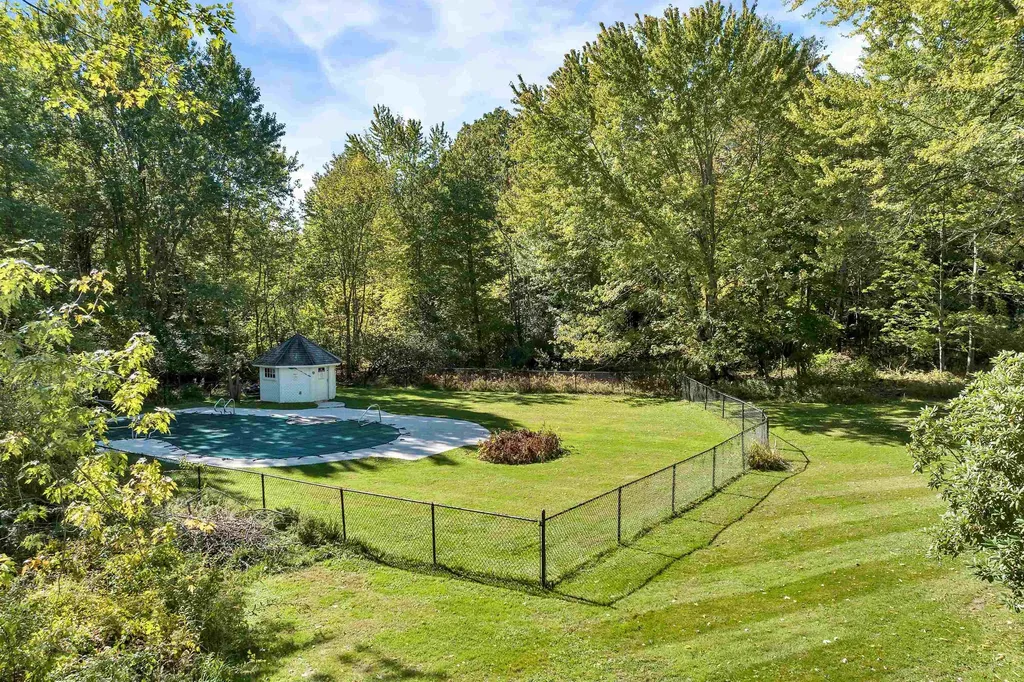 2 Farm House Lane Wolfeboro NH 03894