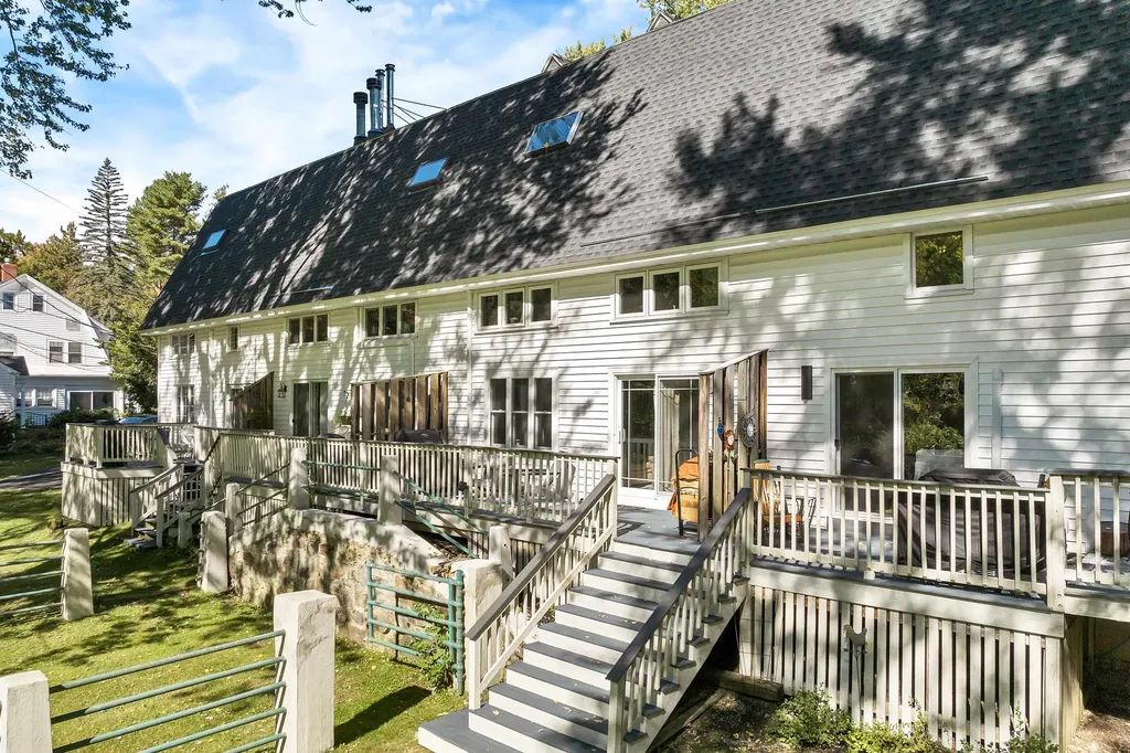 2 Farm House Lane Wolfeboro NH 03894