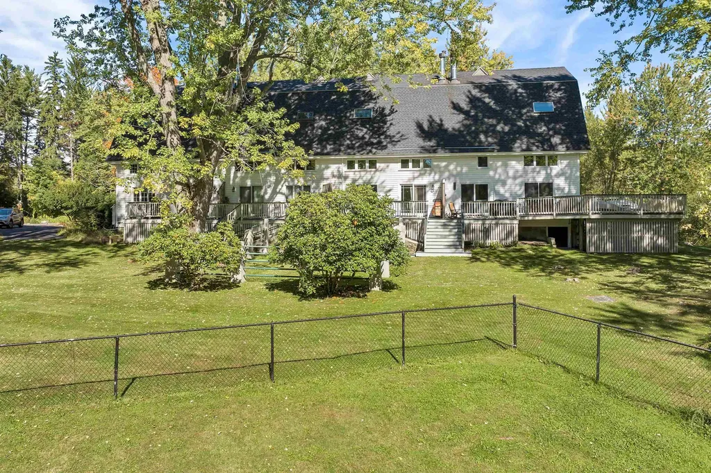 2 Farm House Lane Wolfeboro NH 03894
