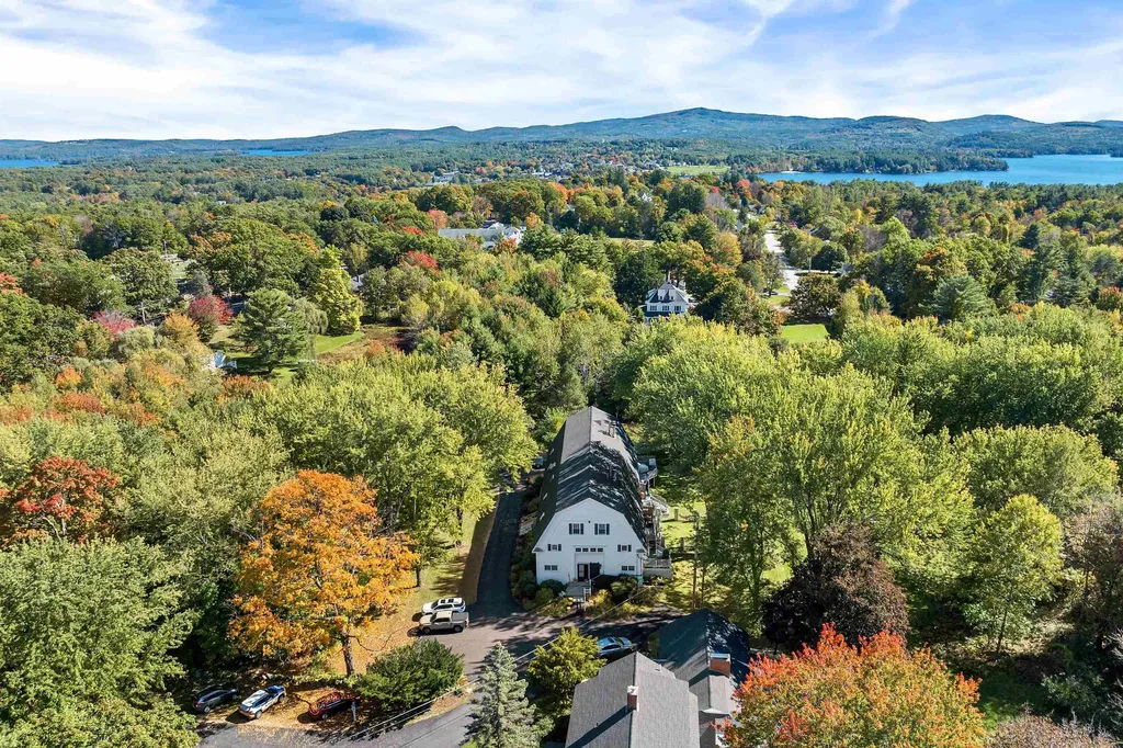 2 Farm House Lane Wolfeboro NH 03894