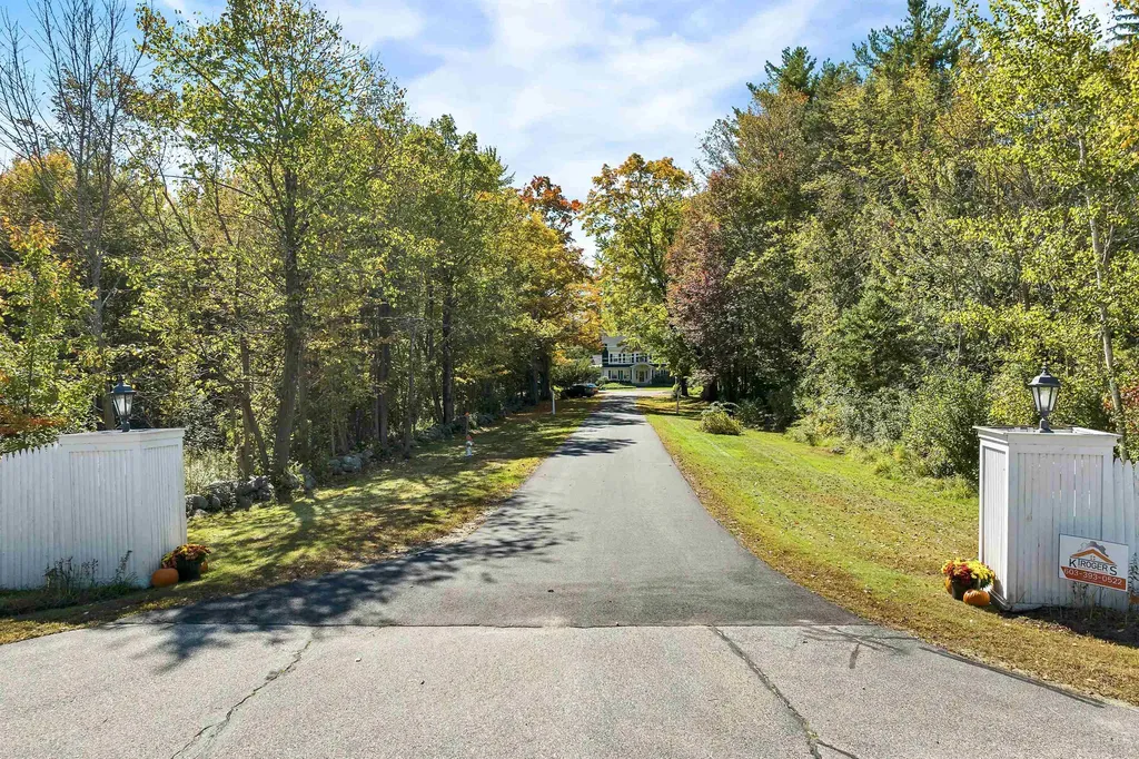 2 Farm House Lane Wolfeboro NH 03894
