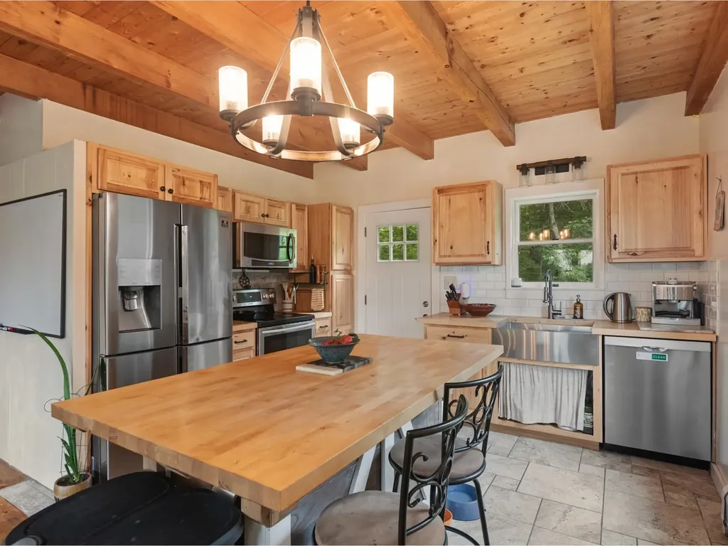 526 Hardscrabble Road Bristol VT 05443