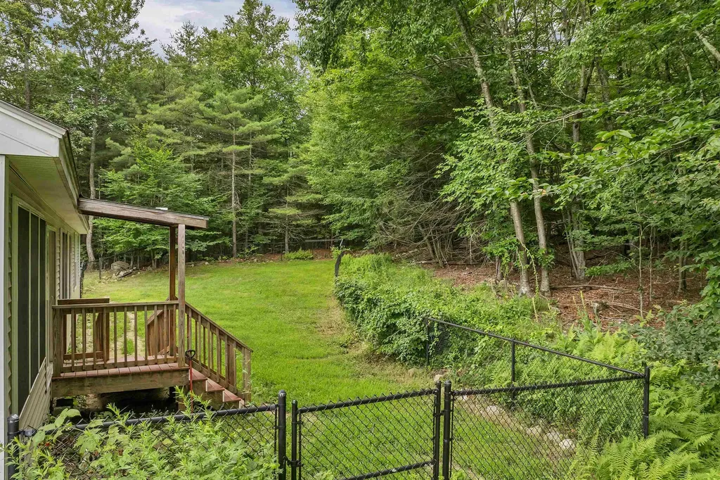 39 Laurel Heights Fitzwilliam NH 03447