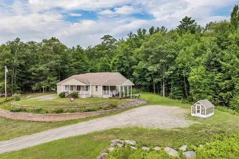 39 Laurel Heights Fitzwilliam NH 03447