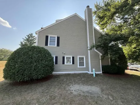 30 Cadogan Way Nashua NH 03062-5901