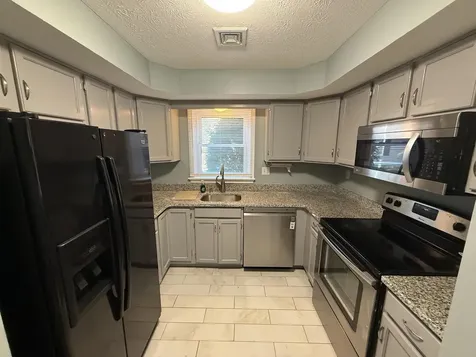 30 Cadogan Way Nashua NH 03062-5901